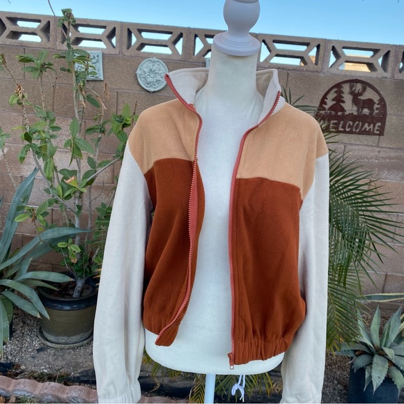 Shein Colorblock Neutral Fleece Cozy Zipper Sweater - Picture 7 of 9